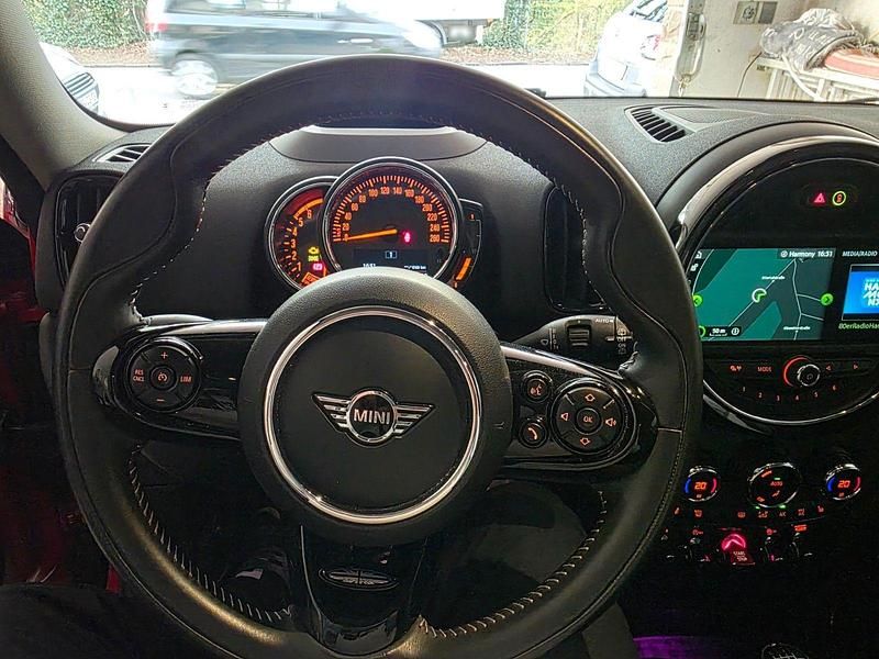 Gebraucht Mini Cooper D 150 PS (110 kW) 2018 Rot Kleinwagen