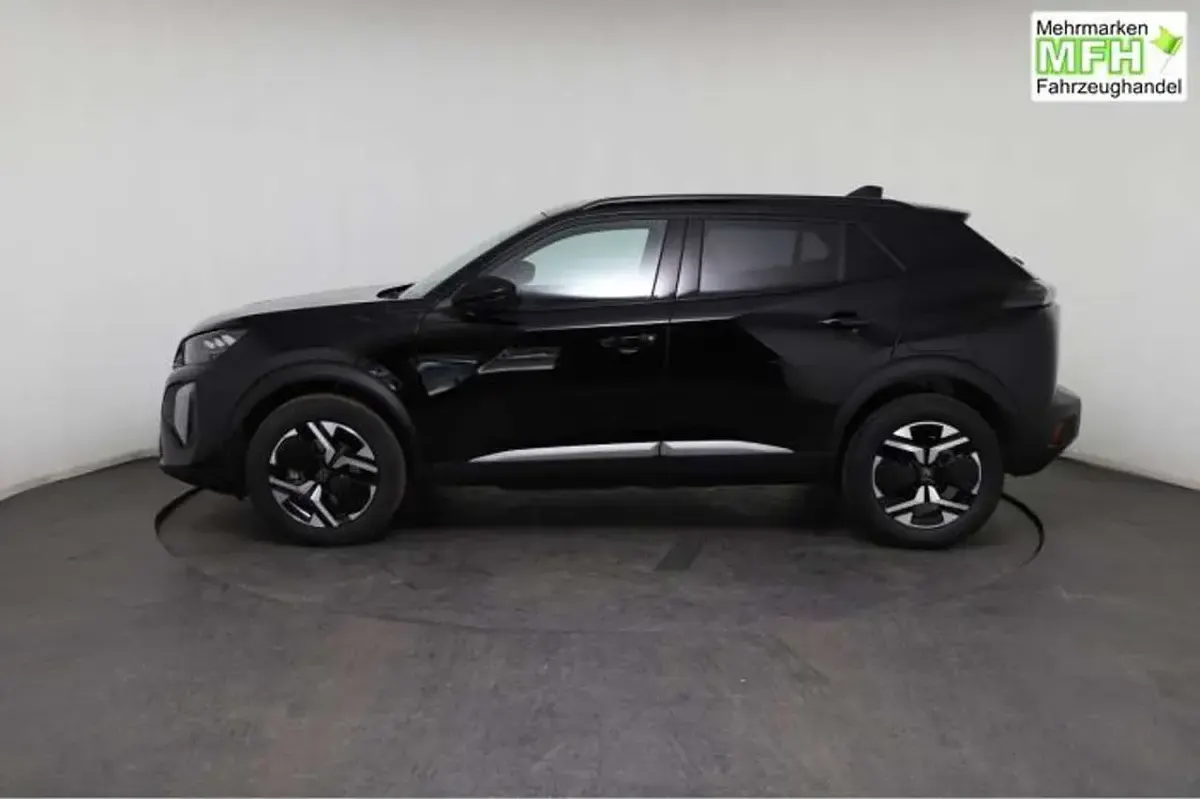 Neu Peugeot 2008 GTi 145 PS (106 kW) 2025 Schwarz, perla nera s... SUV
