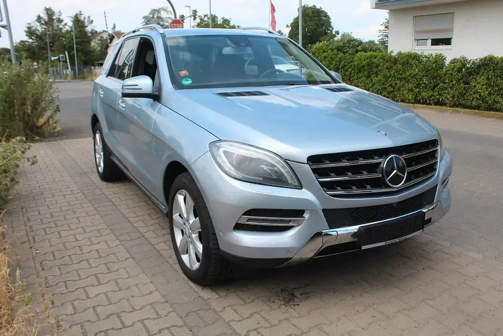 Gebraucht Mercedes ML350 258 PS (189 kW) 2014 Silber SUV