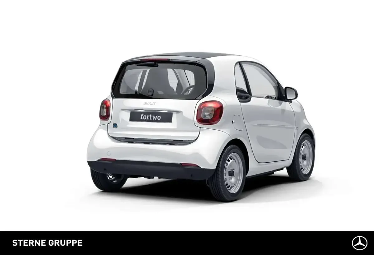 Gebraucht Smart ForTwo Electric Drive 60 kW (82 PS) 2022 Bodypanels in white Coupé