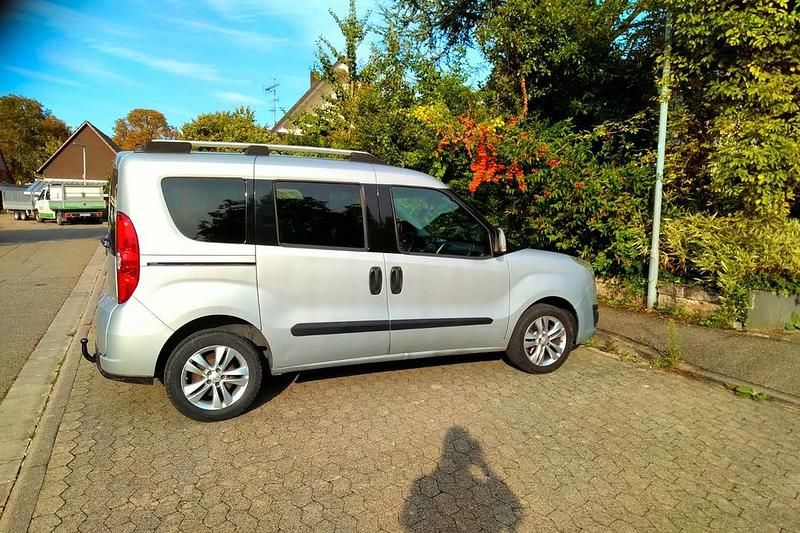 Gebraucht 2014 Opel Combo Van / Kleinbus | 6.250 € (Fairer Preis) - Bild 1/4