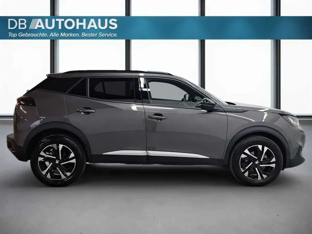 Gebraucht Peugeot 2008 Allure 131 PS (96 kW) 2024 Grau SUV