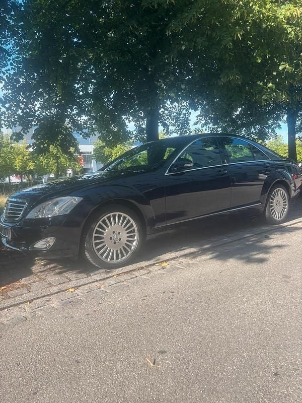 Blau Gebraucht 2006 Mercedes S350 Limousine | 7.500 € - Bild 1/4