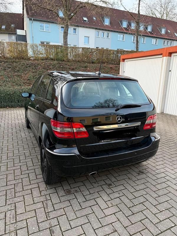 Gebraucht Mercedes B180 110 PS (80 kW) 2007 Schwarz Van / Kleinbus