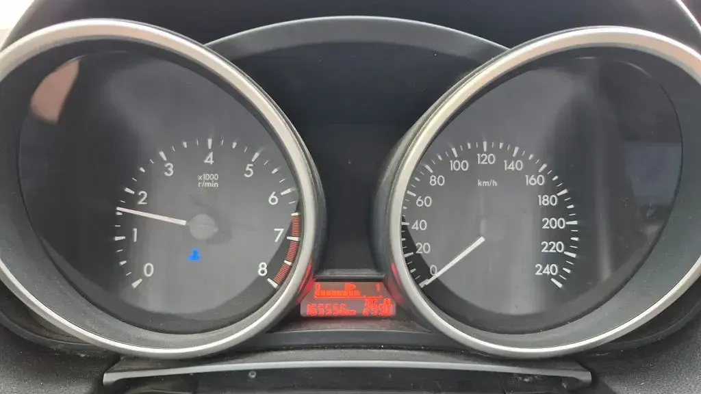 Gebraucht Mazda 5 Center-Line 116 PS (85 kW) 2011 Van / Kleinbus