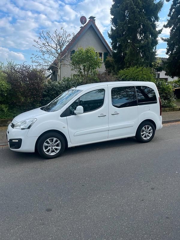Gebraucht Citroën Berlingo 99 PS (72 kW) 2016 Weiß Van / Kleinbus