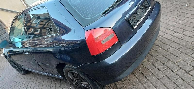 Gebraucht Audi A3 102 PS (75 kW) 2001 Blau Kleinwagen