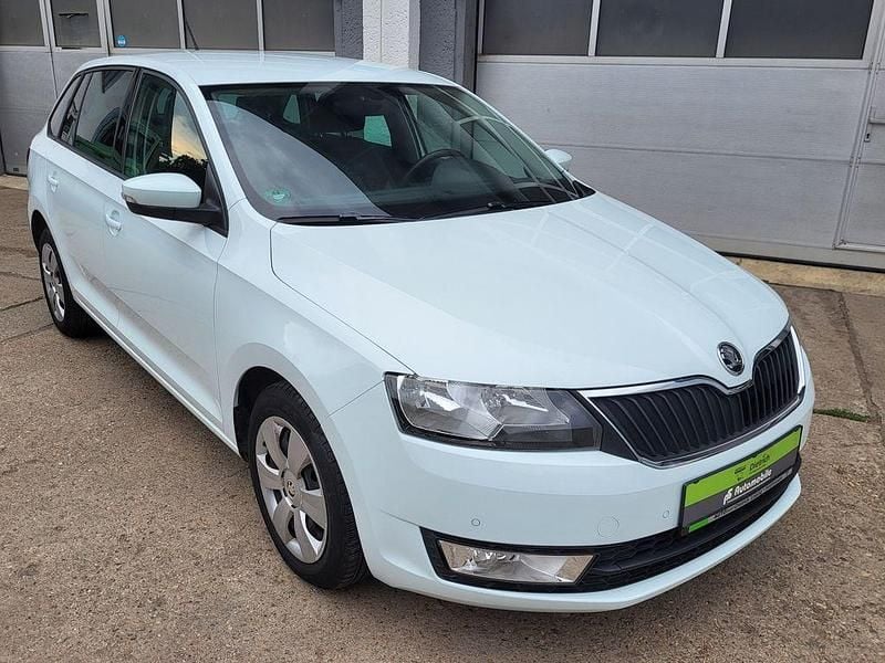 Weiß Gebraucht 2017 Skoda Rapid Ambition Limousine | 10.600 € (Fairer Preis) - Bild 1/4