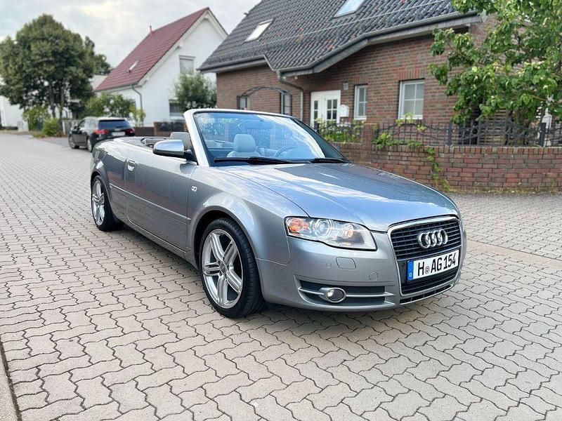 Silber Gebraucht 2009 Audi A4 Cabriolet S-Line Cabrio | 10.000 € (Fairer Preis) - Bild 1/4