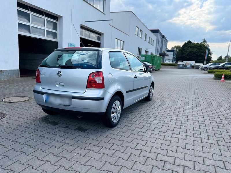 Gebraucht VW Polo 54 PS (39 kW) 2003 Silber Coupé