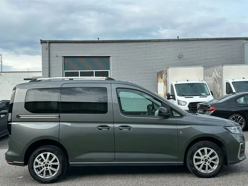 Gebraucht Ford Tourneo Connect 102 PS (75 kW) 2022 Graphite grey Van / Kleinbus