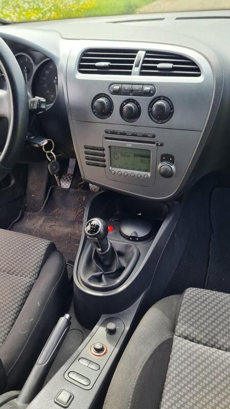 Schwarz Gebraucht 2009 Seat Leon Comfort Limousine | 1.400 € (Superpreis) - Bild 1/4