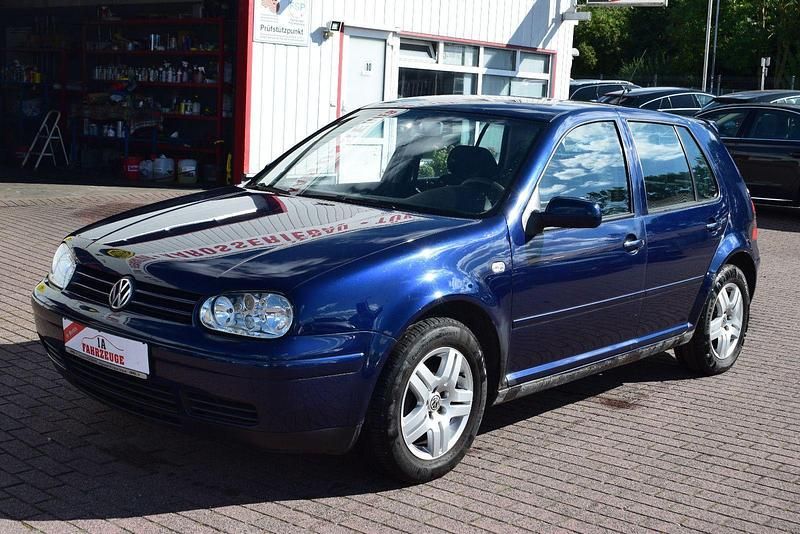 Blau Gebraucht 2003 VW Golf IV Comfortline Limousine | 490 € (Superpreis) - Bild 1/4