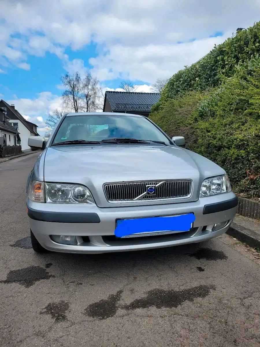Gebraucht Volvo S40 108 PS (79 kW) 2000 Silber Limousine