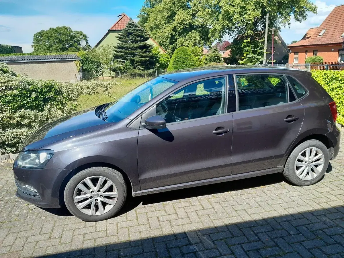 Gebraucht VW Polo 90 PS (66 kW) 2016 Grau Kleinwagen