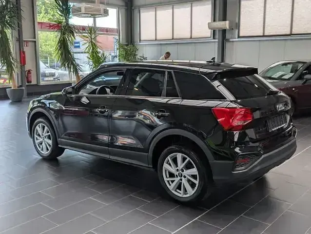 Gebraucht Audi Q2 160 PS (117 kW) 2022 Schwarz SUV