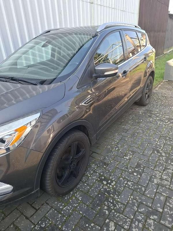 Gebraucht Ford Kuga Trend 150 PS (110 kW) 2017 SUV