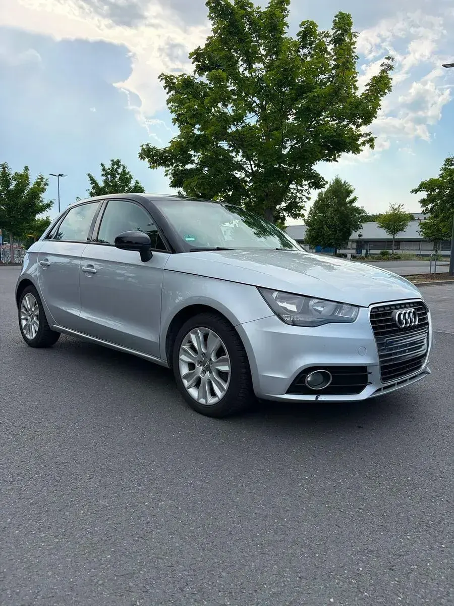 Gebraucht Audi A1 Sportback S-Line 122 PS (89 kW) 2012 Silber Kleinwagen