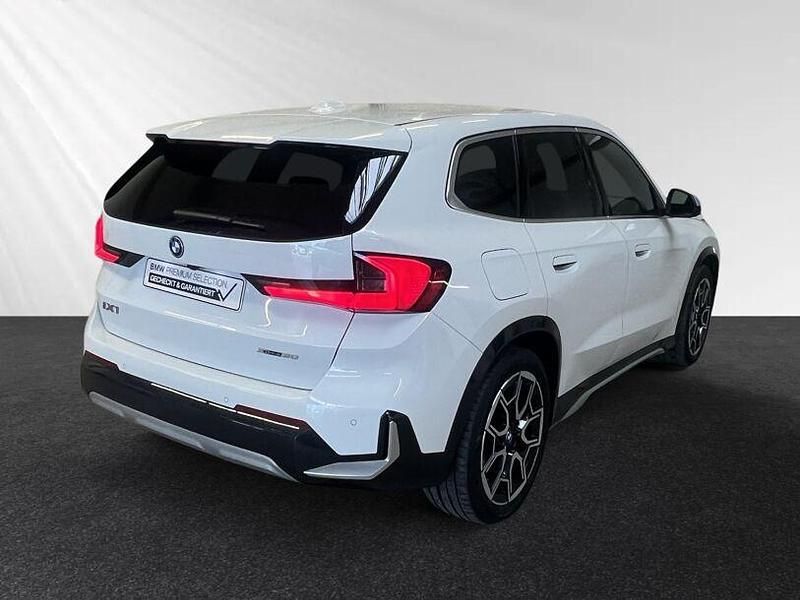 Gebraucht BMW iX1 Performance 230 kW (313 PS) 2023 Alpinweiß SUV
