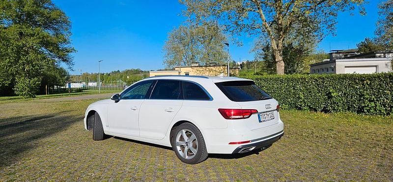Gebraucht Audi A4 Ambiente 150 PS (110 kW) 2019 Weiß Kombi
