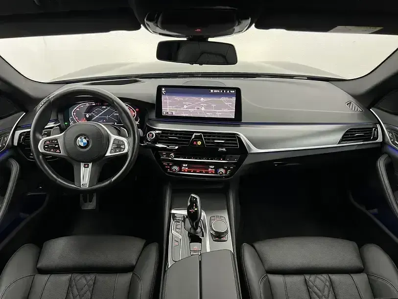 Gebraucht BMW 530 Sport Line 245 PS (180 kW) 2023 Carbonschwarz Kombi