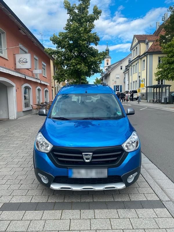 Gebraucht Dacia Dokker 115 PS (84 kW) 2015 Blau Van / Kleinbus