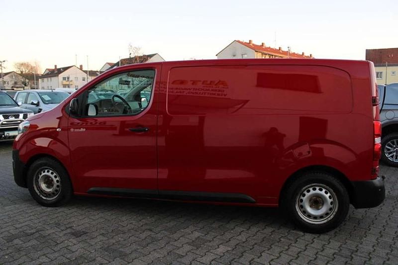 Gebraucht Toyota Proace 116 PS (85 kW) 2018 Rot Van / Kleinbus