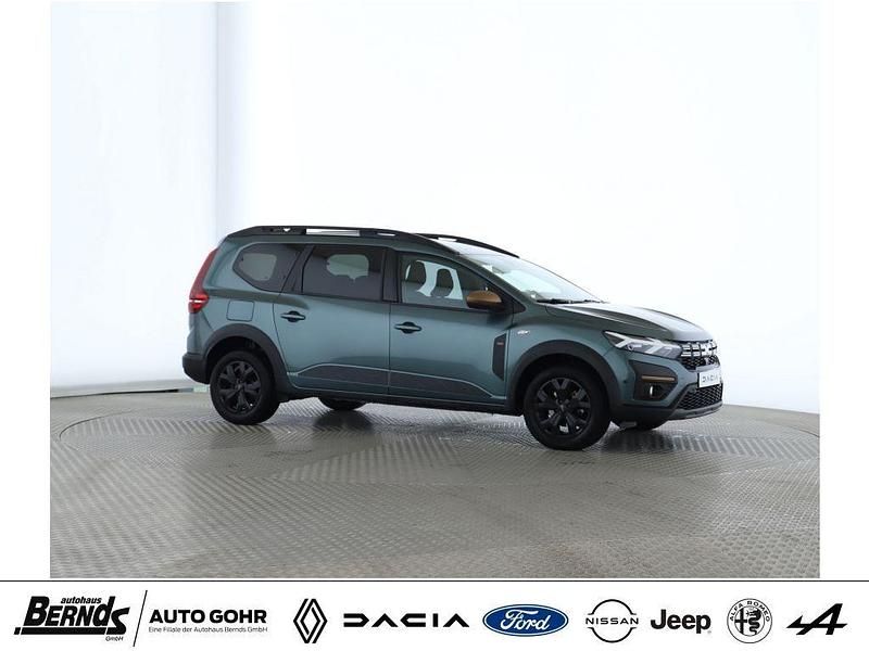 Gebraucht Dacia Jogger Extreme 110 PS (80 kW) 2025 Zedergrün (dqk) Van / Kleinbus