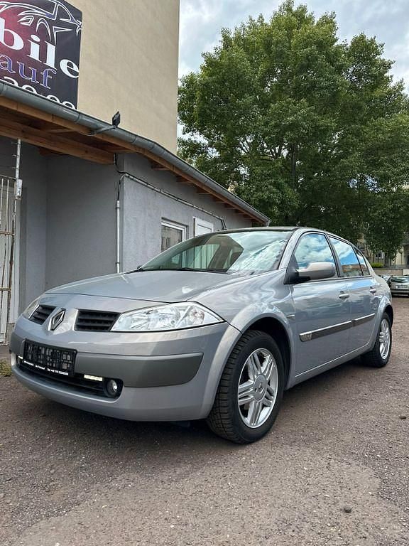 Gebraucht Renault Mégane II Dynamique 113 PS (83 kW) 2005 Gold Limousine