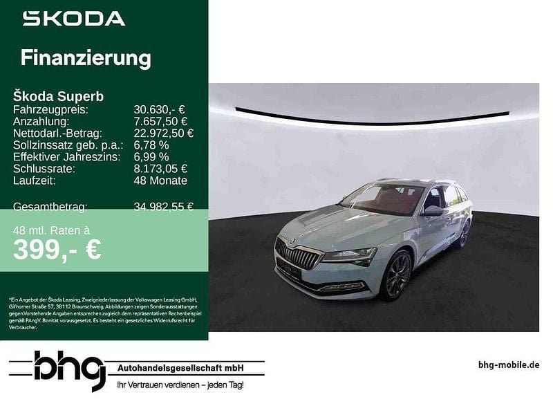 Patina grau/ sonderfarbe Gebraucht 2021 Skoda Superb Style Kombi | 30.630 € (Etwas zu teuer) - Bild 1/4