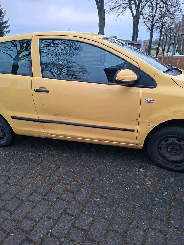 Gebraucht VW Polo 55 PS (40 kW) 2005 Gelb Kleinwagen