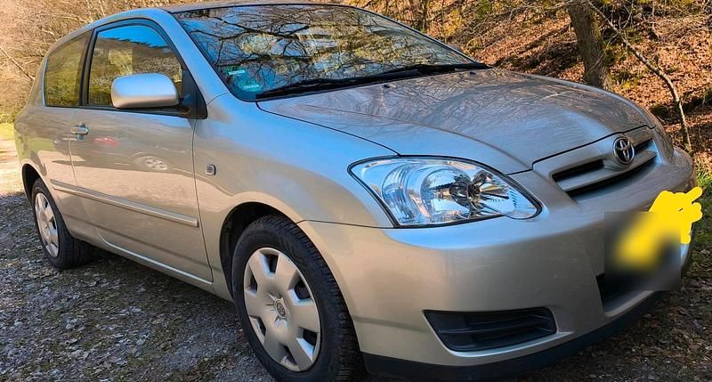 Używany Toyota Corolla 97 KM (71 kW) 2005 Szary Coupe