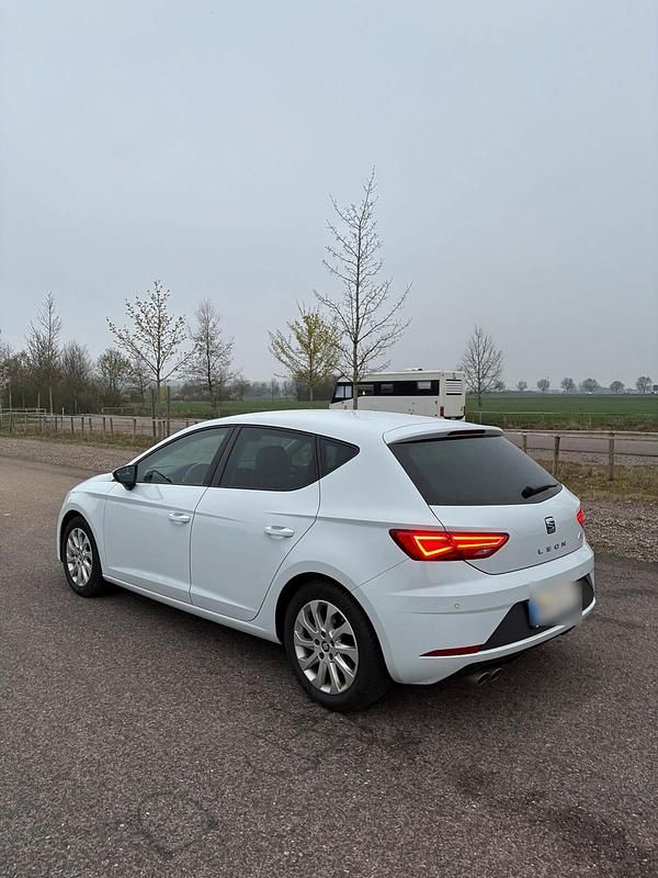 Gebraucht Seat Leon FR 150 PS (110 kW) 2019 Weiß Kleinwagen