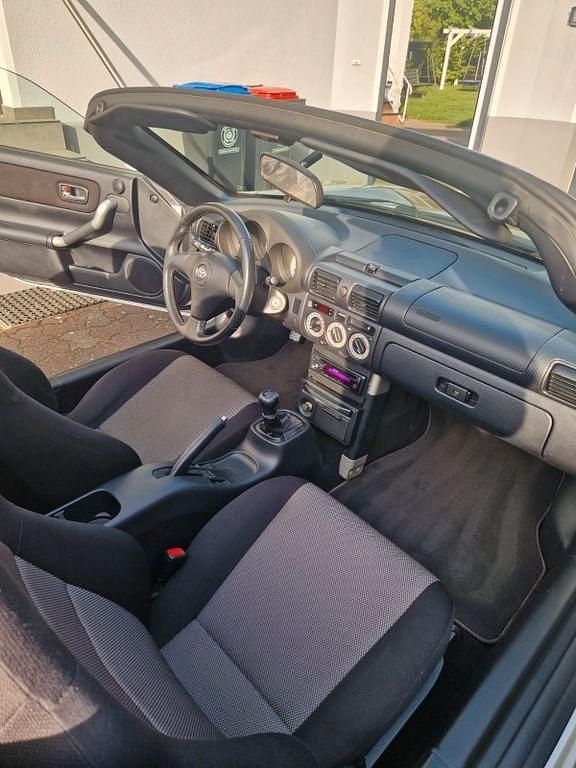 Gebraucht Toyota MR2 140 PS (102 kW) 2001 Silber Cabrio