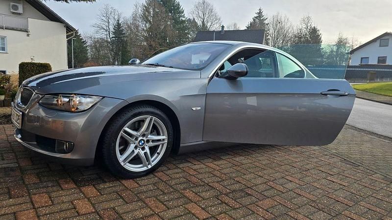 Gebraucht BMW 325 218 PS (160 kW) 2006 Grau Coupé