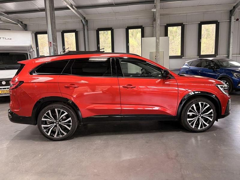 Używany Renault Espace Iconic 200 KM (147 kW) 2024 Czerwony SUV