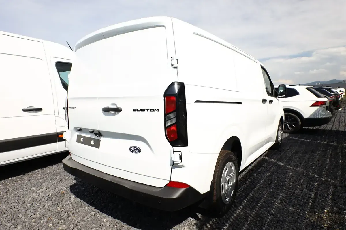 Neu Ford Transit Custom Trend 150 PS (110 kW) 2025 Weiss Van