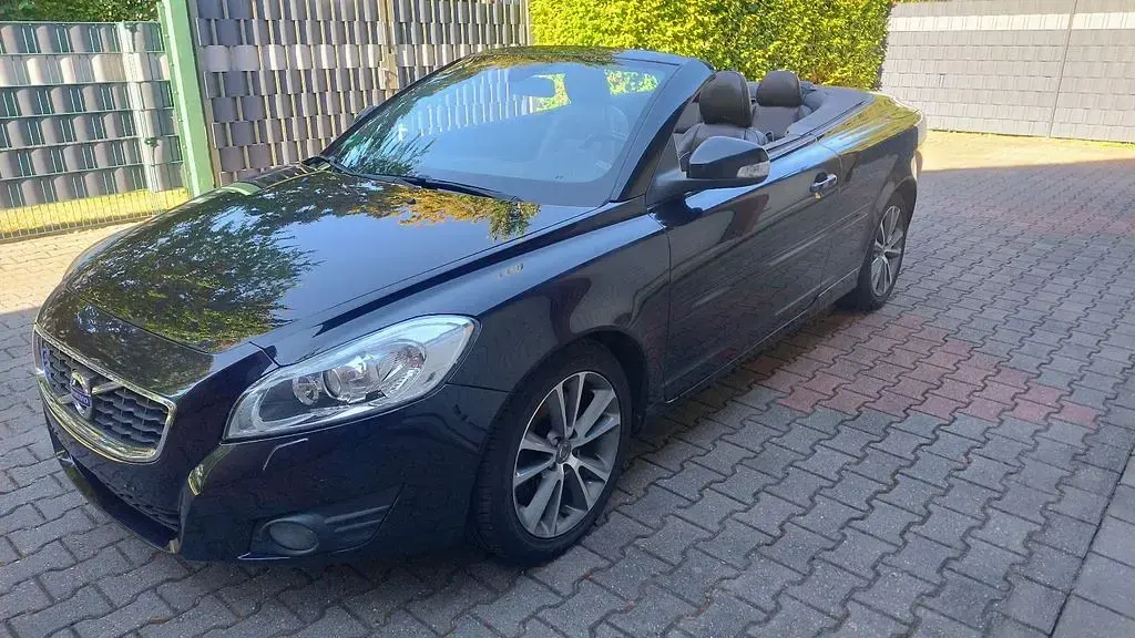 Gebraucht Volvo C70 Summum 177 PS (130 kW) 2011 Schwarz Cabrio
