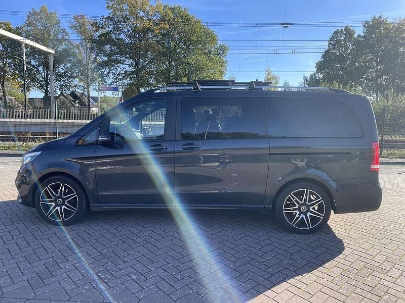 Gebraucht Mercedes V220 AMG line 163 PS (119 kW) 2019 Van / Kleinbus