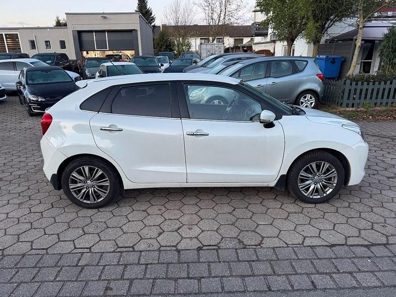 Gebraucht Suzuki Baleno Exclusive 90 PS (66 kW) 2017 Weiß Limousine