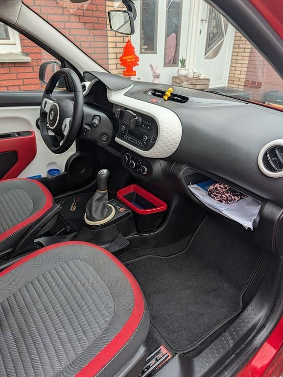 Gebraucht Renault Twingo 69 PS (50 kW) 2015 Rot Kleinwagen