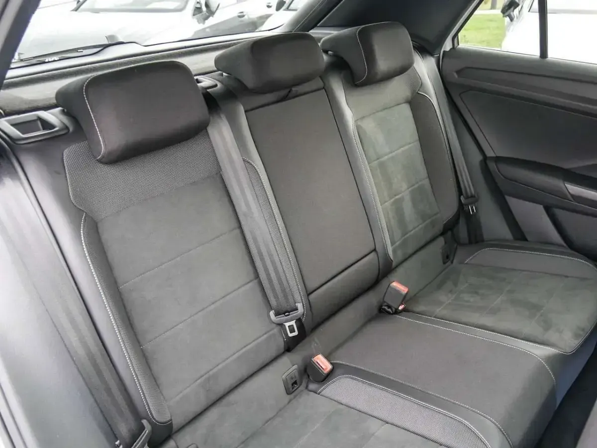 Gebraucht VW T-Roc Cabriolet R-line 150 PS (110 kW) 2025 Weiß SUV