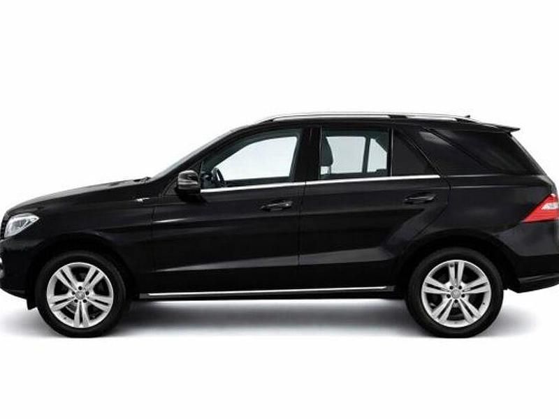 Gebraucht Mercedes ML250 204 PS (150 kW) 2015 Schwarz SUV