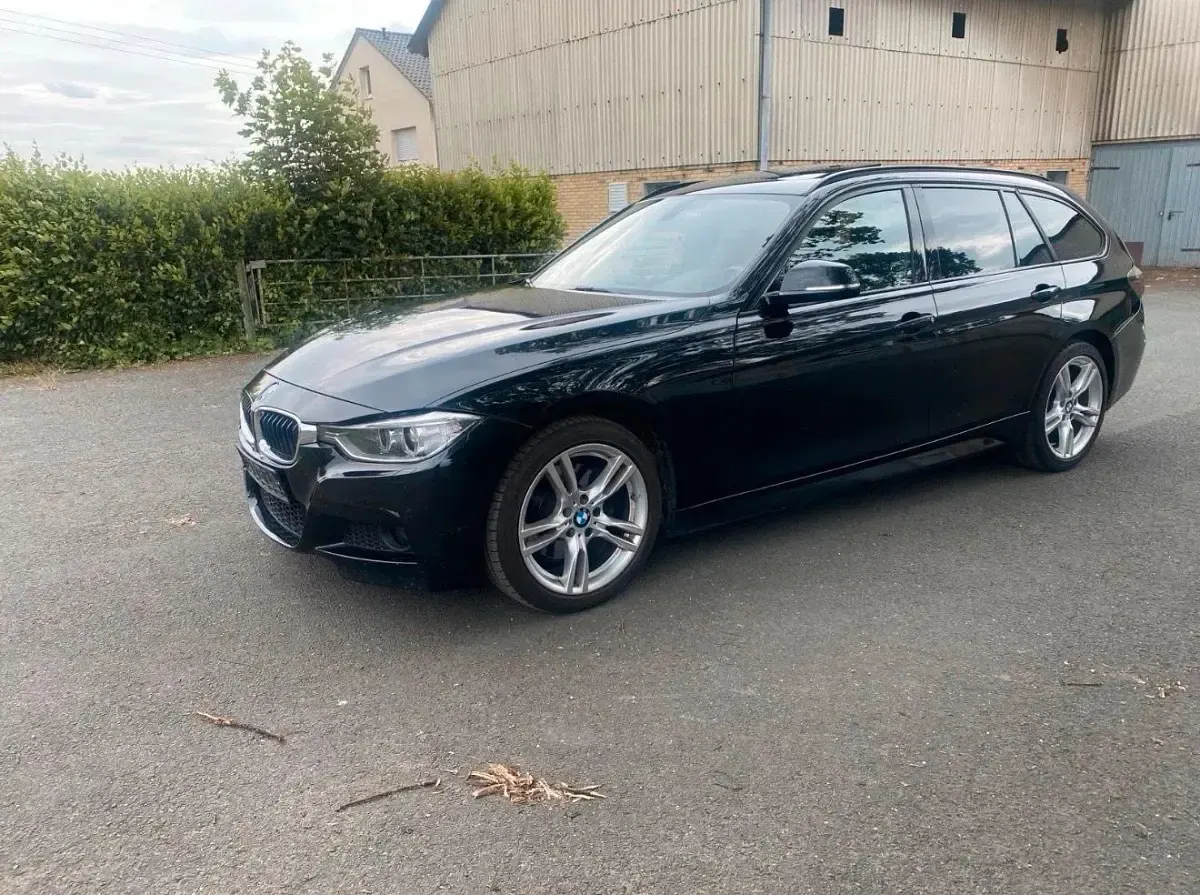 Gebraucht BMW 330 260 PS (191 kW) 2013 Schwarz Kombi