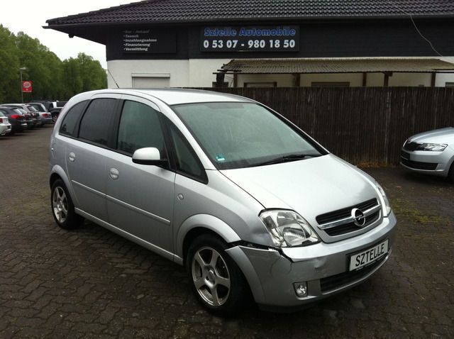Gebraucht Opel Meriva Cosmo 90 PS (66 kW) 2005 Silber Van / Kleinbus