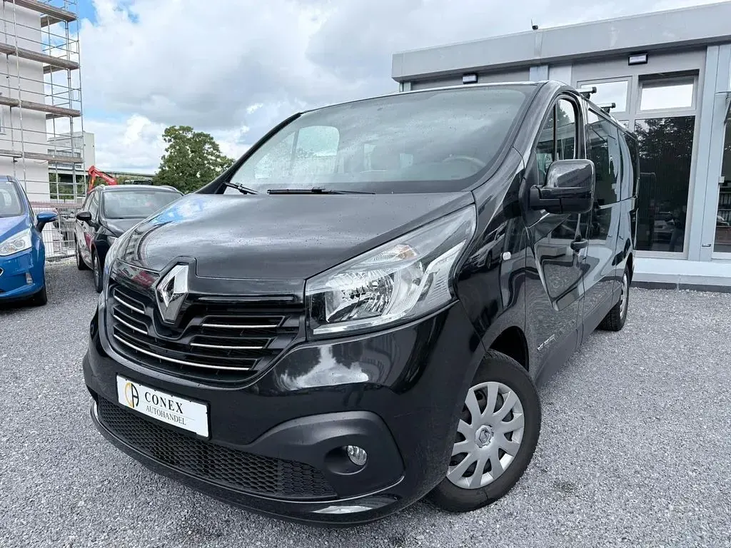 Gebraucht Renault Trafic Expression 145 PS (106 kW) 2017 Schwarz Van / Kleinbus