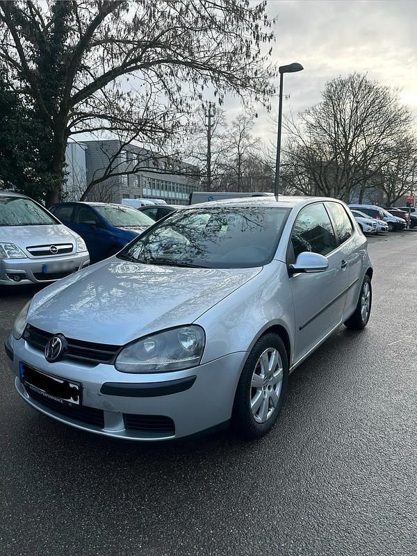 Gebraucht VW Golf V 105 PS (77 kW) 2003 Silber Kleinwagen