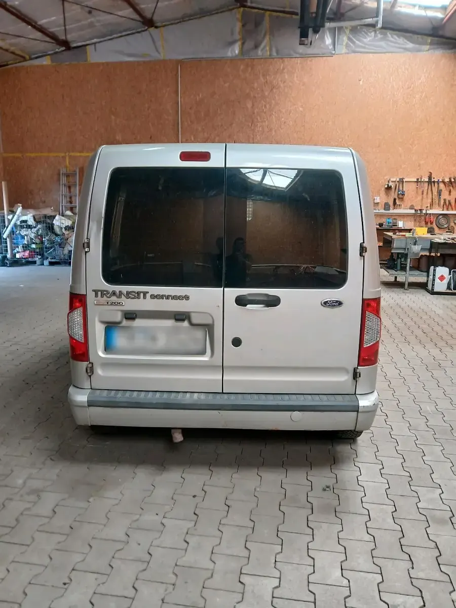 Gebraucht Ford Transit Connect 90 PS (66 kW) 2010 Silber Van / Kleinbus