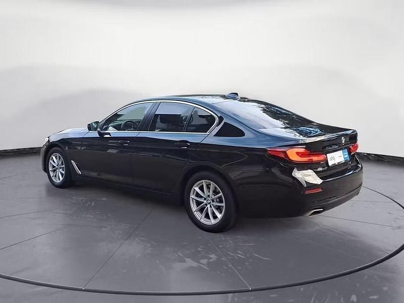 Gebraucht BMW 540 Sport Line 340 PS (250 kW) 2023 Schwarz Limousine