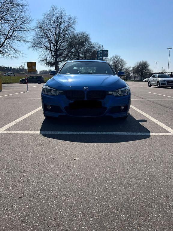 Gebraucht BMW 330e M Sport 252 PS (185 kW) 2016 Blau Limousine